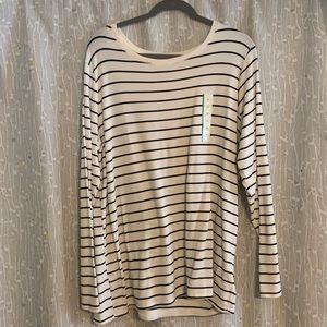 Long sleeve shirt with horizontal stripes